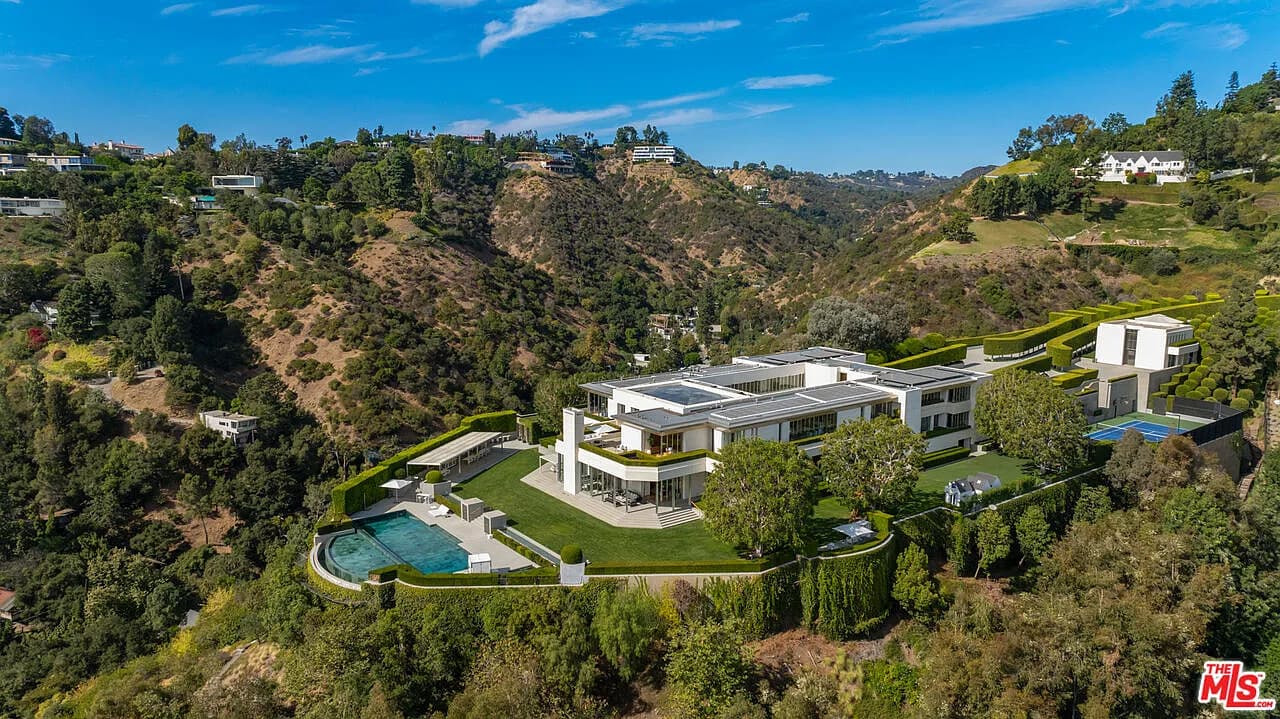Luxury Estate Background